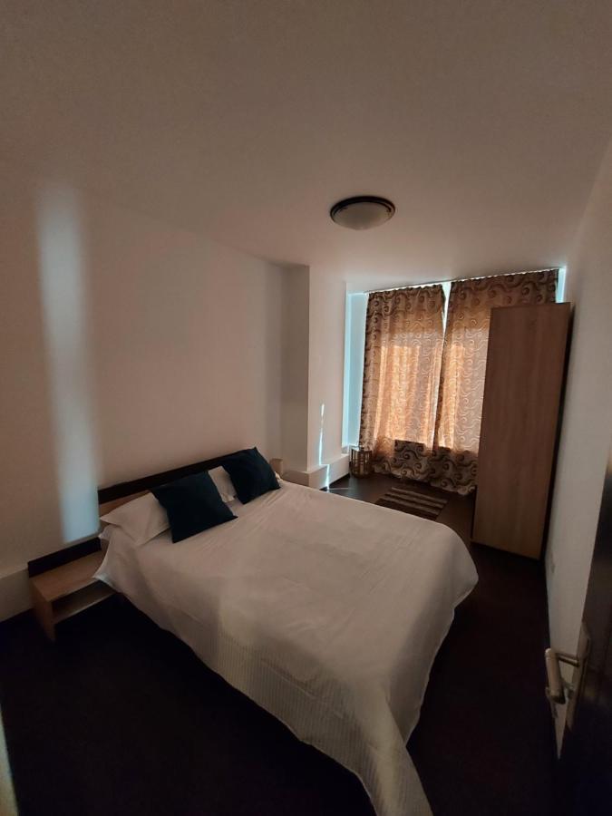 בראליה Jolie Suites מראה חיצוני תמונה