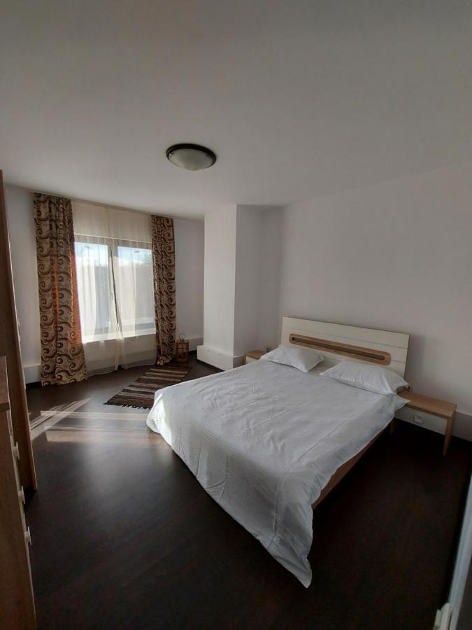 בראליה Jolie Suites מראה חיצוני תמונה