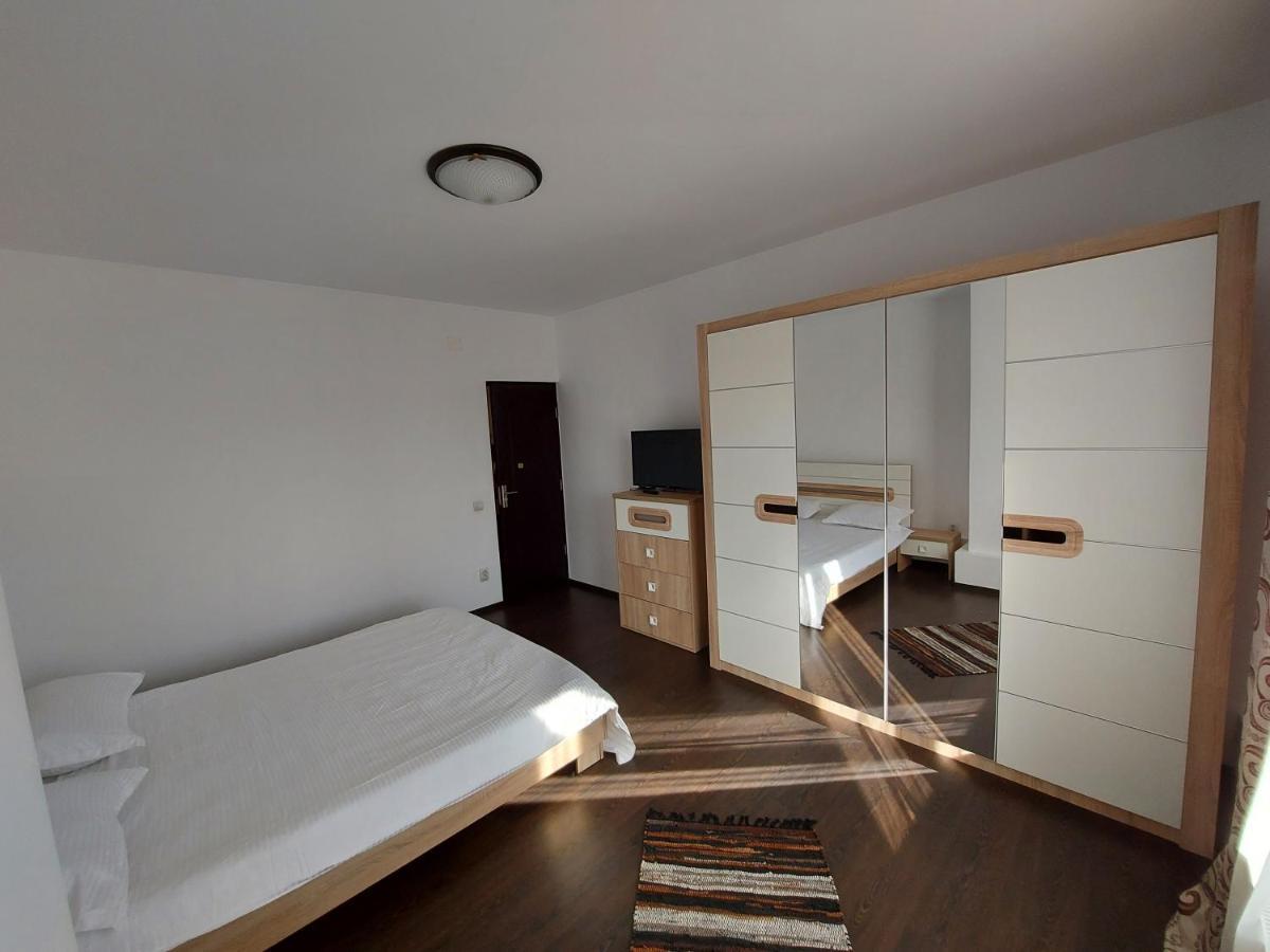 בראליה Jolie Suites מראה חיצוני תמונה