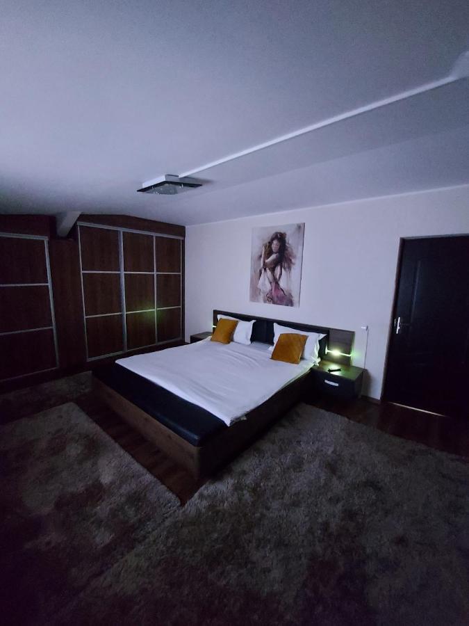 בראליה Jolie Suites מראה חיצוני תמונה