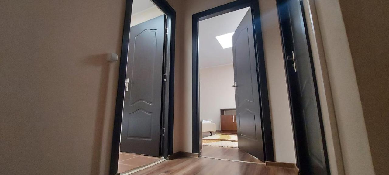 בראליה Jolie Suites מראה חיצוני תמונה