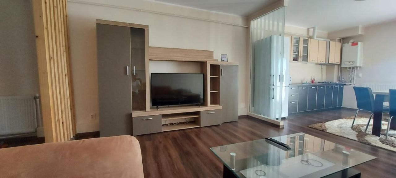 בראליה Jolie Suites מראה חיצוני תמונה