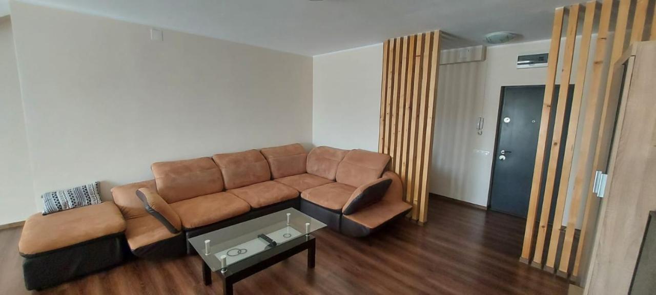 בראליה Jolie Suites מראה חיצוני תמונה