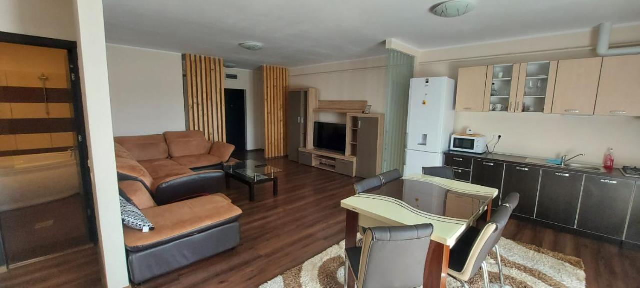 בראליה Jolie Suites מראה חיצוני תמונה