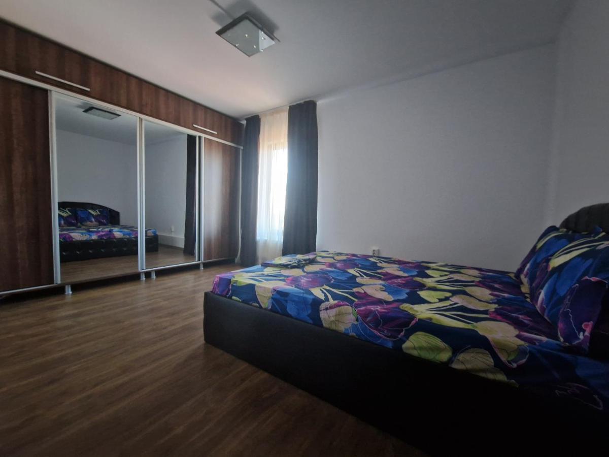 בראליה Jolie Suites מראה חיצוני תמונה